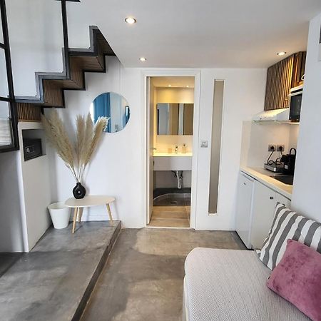 Euphoria Suites & Deluxe Studios Фира Екстериор снимка