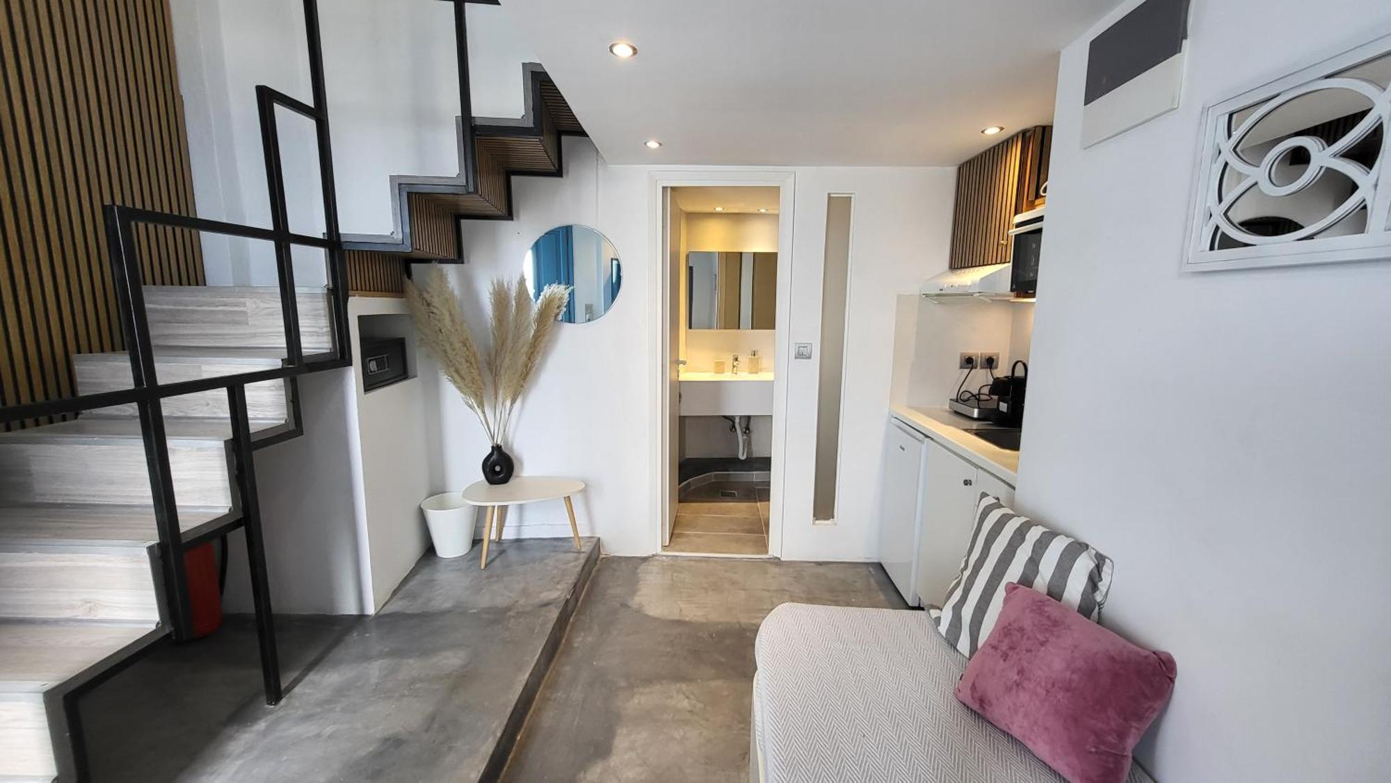 Euphoria Suites & Deluxe Studios Фира Екстериор снимка