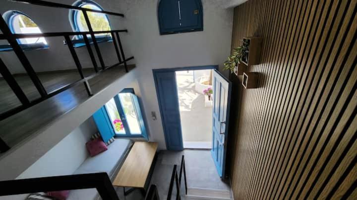 Euphoria Suites & Deluxe Studios Фира Екстериор снимка